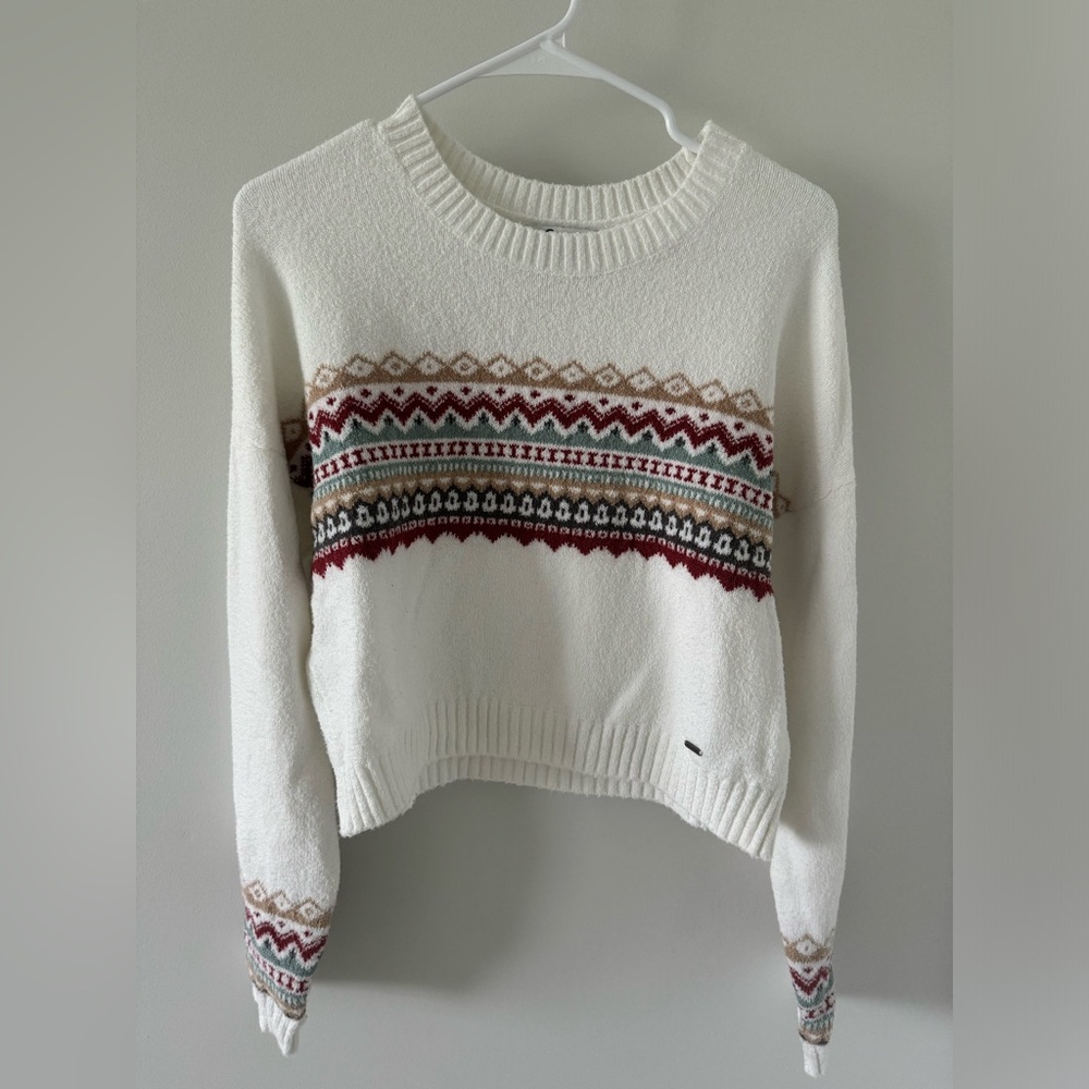Hollister white cropped sweater medium